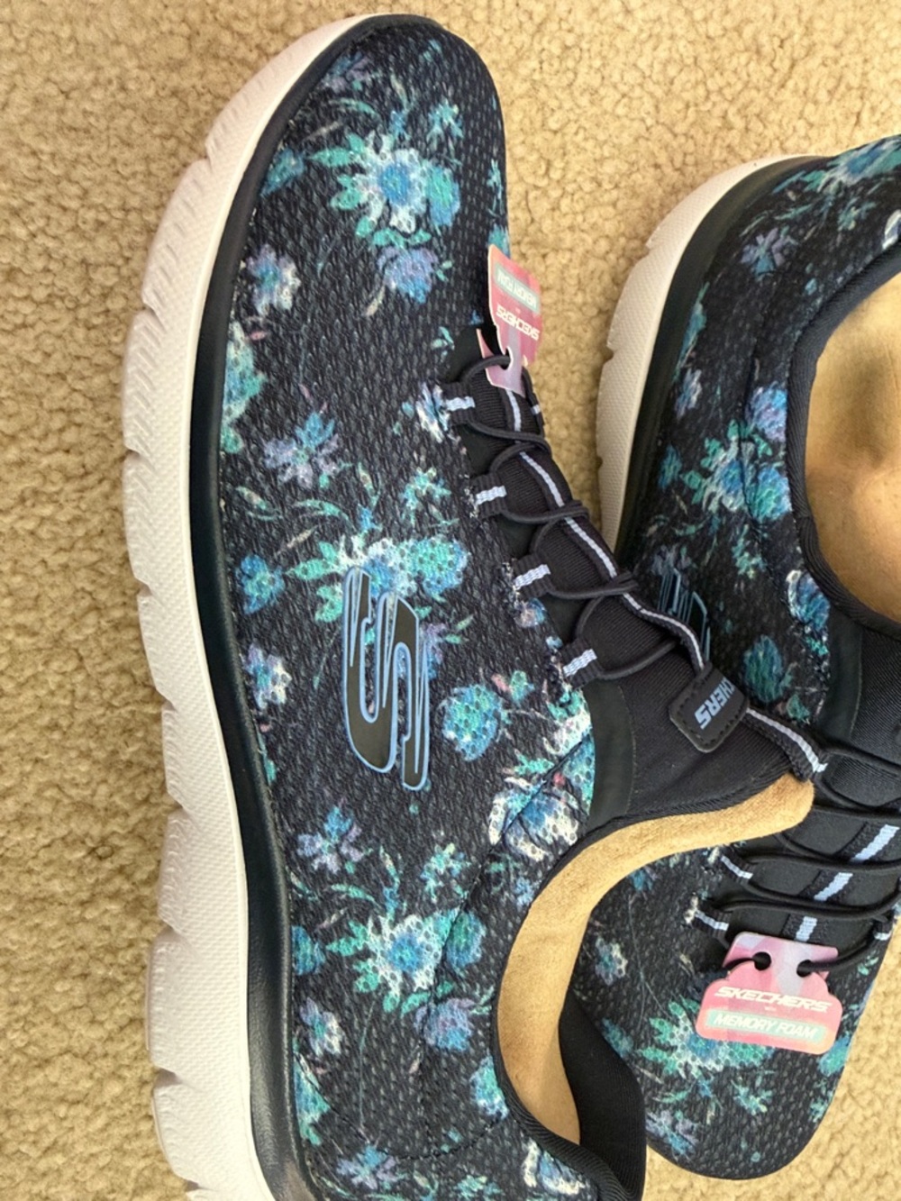 Skechers Memory Foam Shoes NWB , blue/green flowers, women size 9 - Picture 5 of 8